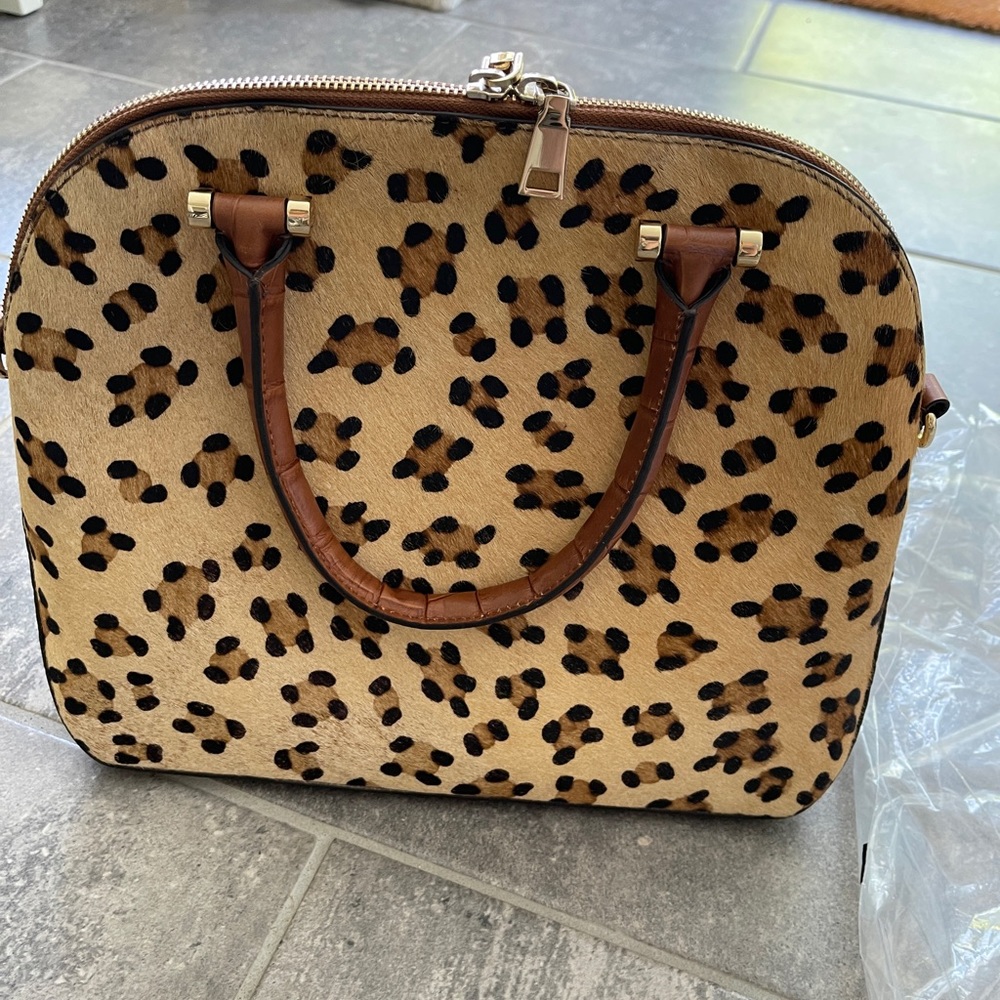Beautiful Chico’s leopard skin type purse.